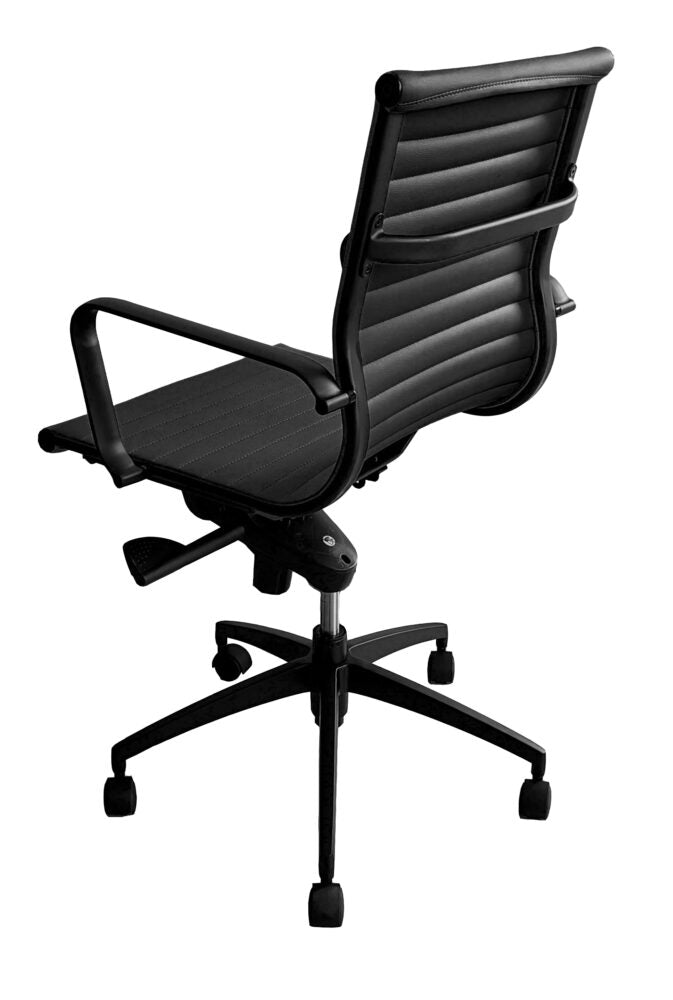 PU605 Medium Chair